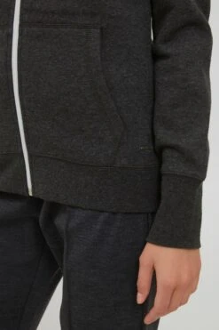 OXMO Sweatjacken Kapuzensweatjacke Frauen Dunkelgrau -OXMO Verkaufs-Shop 2e9b5b5c71c9b83c027dc5e845faf143