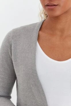 OXMO Strickjacken Strickjacke NENA Frauen Grau / Hellgrau -OXMO Verkaufs-Shop 3f6c2d90f162854251db9f3cc03e2989