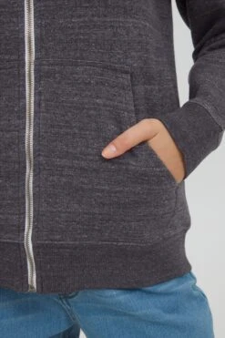 OXMO Sweatjacken Kapuzensweatjacke HELNA Frauen Schwarz -OXMO Verkaufs-Shop 4921f92e3de0fb01694dd3b3247450ce