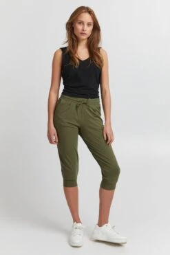 OXMO Shorts Regular Caprihose Frauen Oliv -OXMO Verkaufs-Shop 51dab1a60b8ffd6e0b4fdc971e1dece8