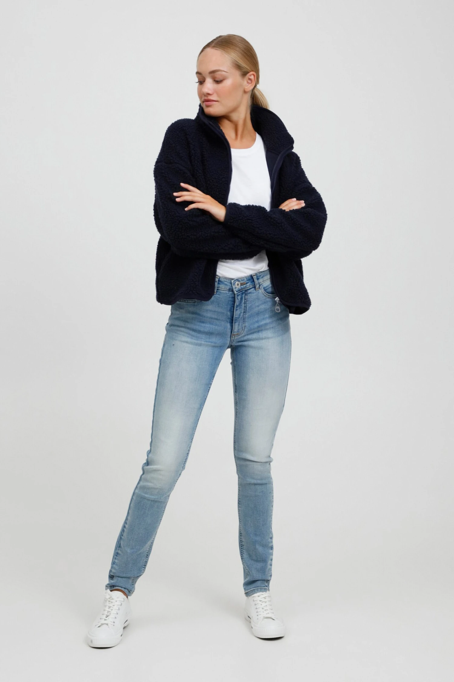 OXMO Übergangsjacken Jacke Tonje Frauen Schwarz 3 OXMO Übergangsjacken Jacke Tonje Frauen Schwarz – Bild 3