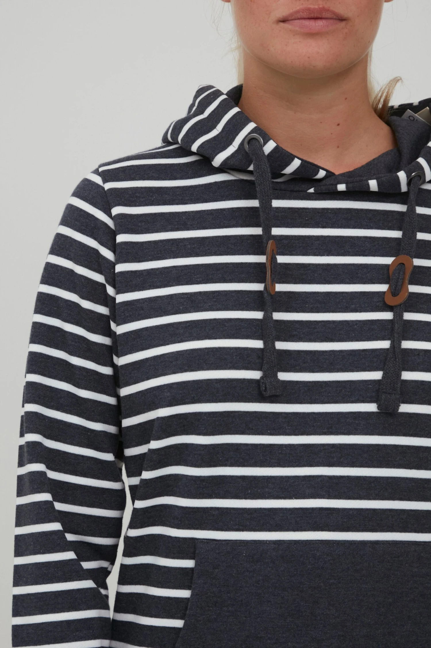 OXMO Kapuzenpullover Hoodie CARINA Frauen Blau 5 OXMO Kapuzenpullover Hoodie CARINA Frauen Blau – Bild 5