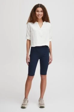 OXMO Shorts Skinny Bermuda Ditrine Frauen Blau 9 OXMO Shorts Skinny Bermuda Ditrine Frauen Blau -OXMO Verkaufs-Shop 642562504cc69fd12237ecb85714e2cd