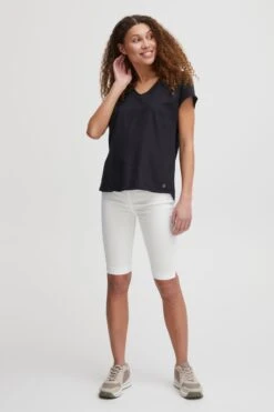 OXMO Shorts Skinny Bermuda Ditrine Frauen Weiß -OXMO Verkaufs-Shop 6a65668f503e2bae65bd1aaae2e0946e