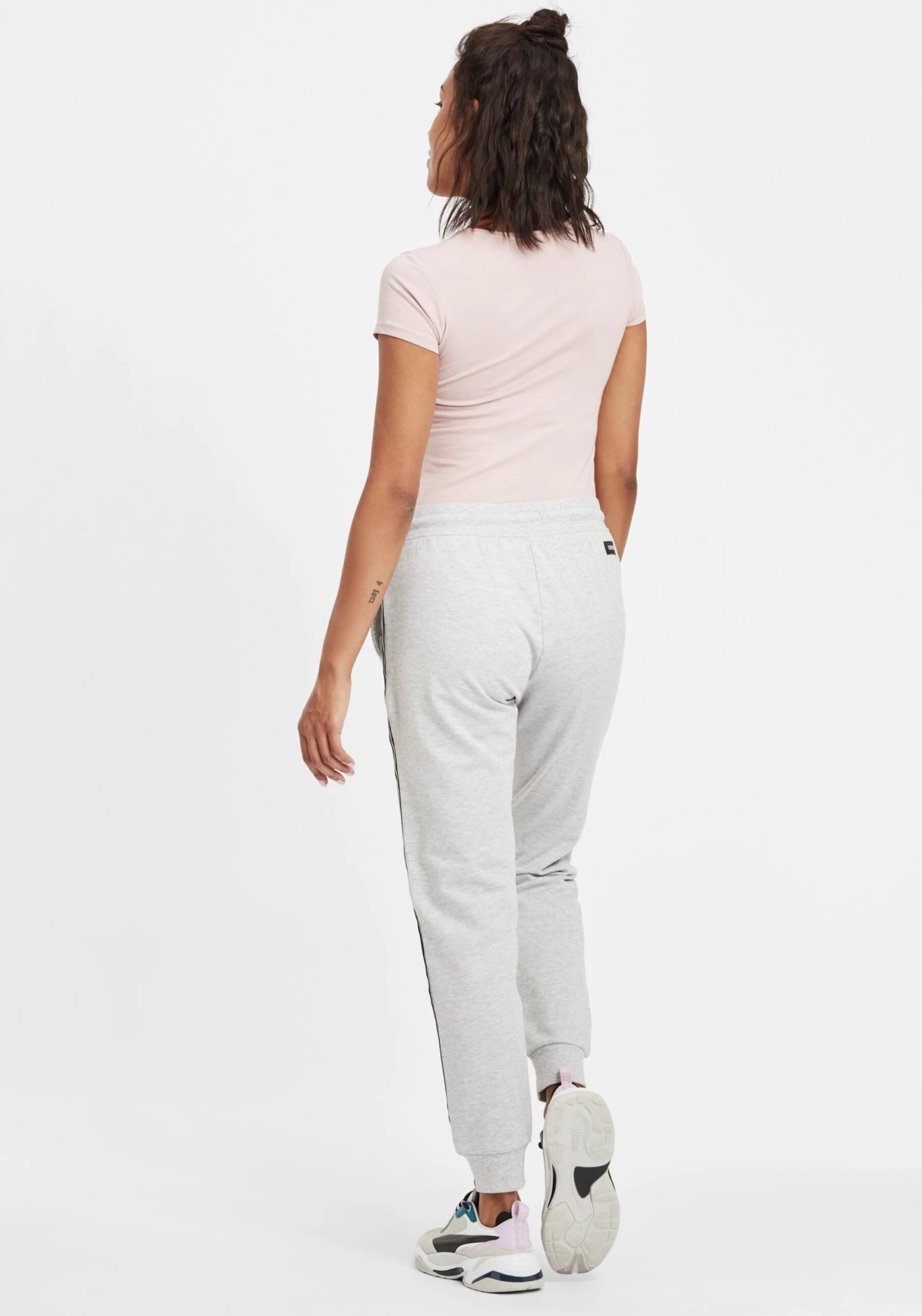 OXMO Jogginghosen Regular Sweathose Gabrilla Frauen Grau 4 OXMO Jogginghosen Regular Sweathose Gabrilla Frauen Grau – Bild 4