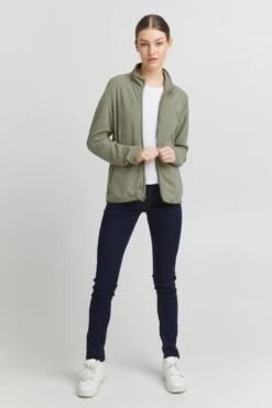 OXMO Outdoorjacken Fleecejacke Rikka Frauen Grün -OXMO Verkaufs-Shop 7689eb49f7430e7a304b8b0fb2323f5f