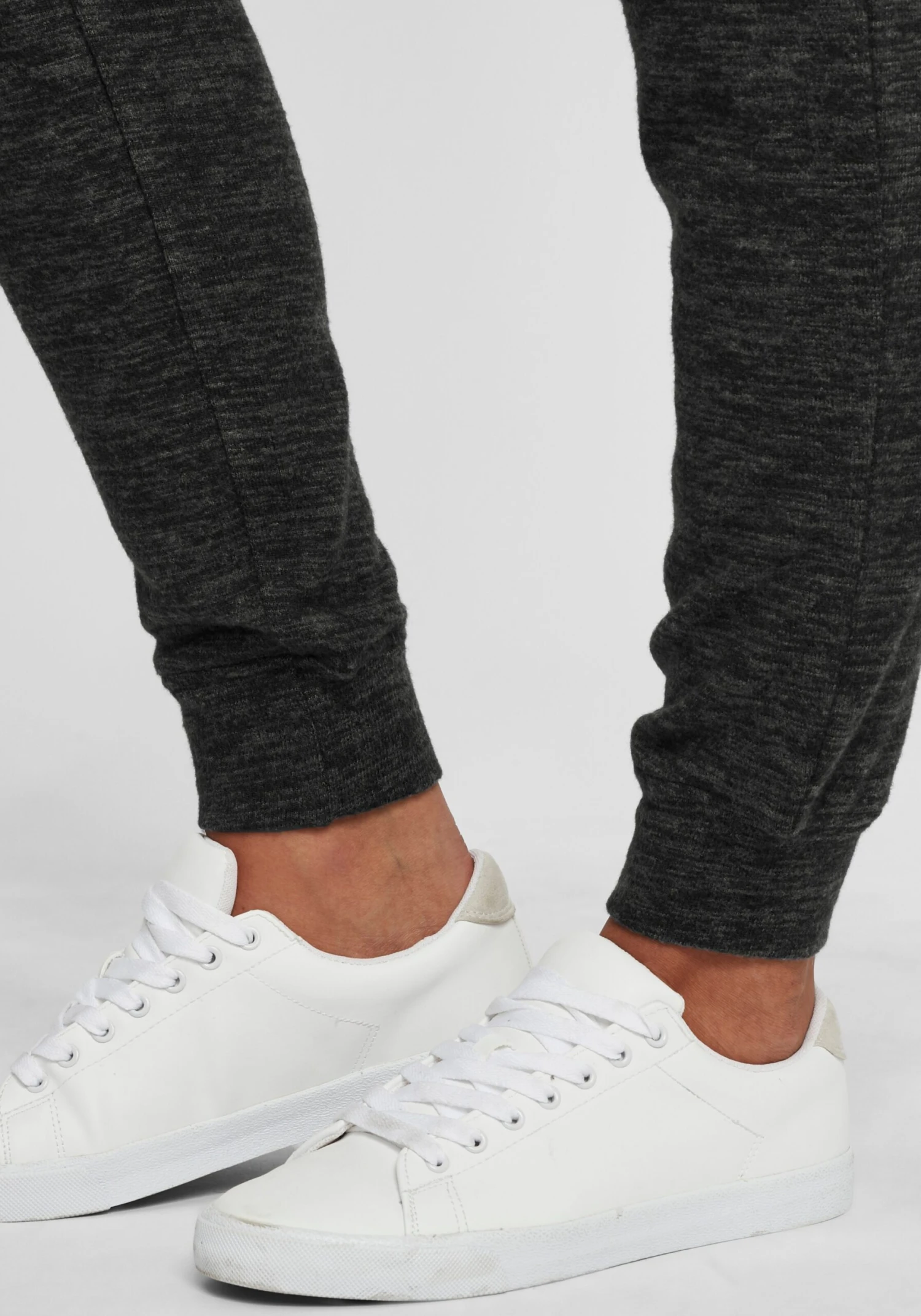 OXMO Jogginghosen Loosefit Sweathose BENITA Frauen Graumeliert 6 OXMO Jogginghosen Loosefit Sweathose BENITA Frauen Graumeliert – Bild 6