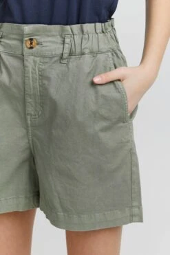 OXMO Shorts Regular Chinoshorts Chai Frauen Grün -OXMO Verkaufs-Shop 81f070a89838aa392267f3aa98a45cbc