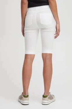 OXMO Shorts Skinny Bermuda Ditrine Frauen Weiß -OXMO Verkaufs-Shop 88576689a0bad682f4e1c91ae146d762