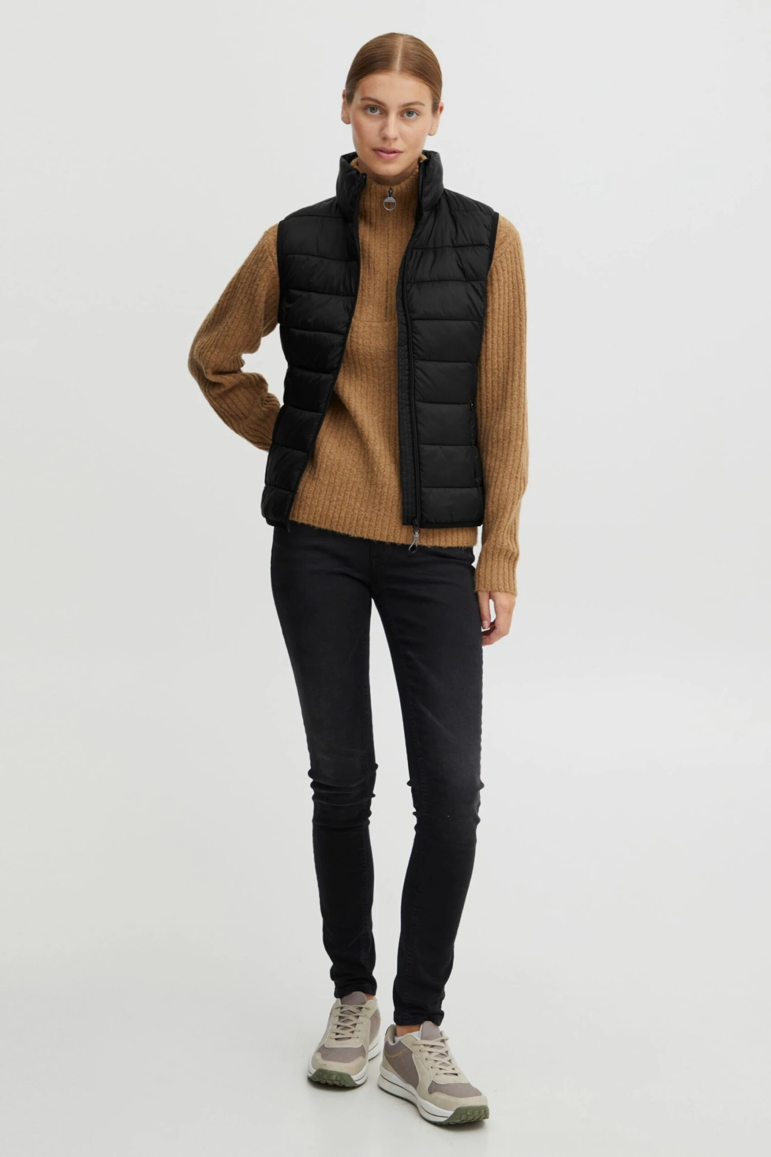 OXMO Westen Steppweste Bena Frauen Schwarz 3 OXMO Westen Steppweste Bena Frauen Schwarz – Bild 3