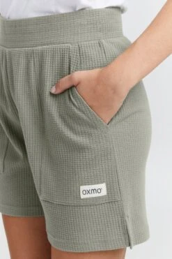 OXMO Hosen Regular Shorts Wim Frauen Grün 10 OXMO Hosen Regular Shorts Wim Frauen Grün -OXMO Verkaufs-Shop 915a02592b5349f890a0e37d90d0289b