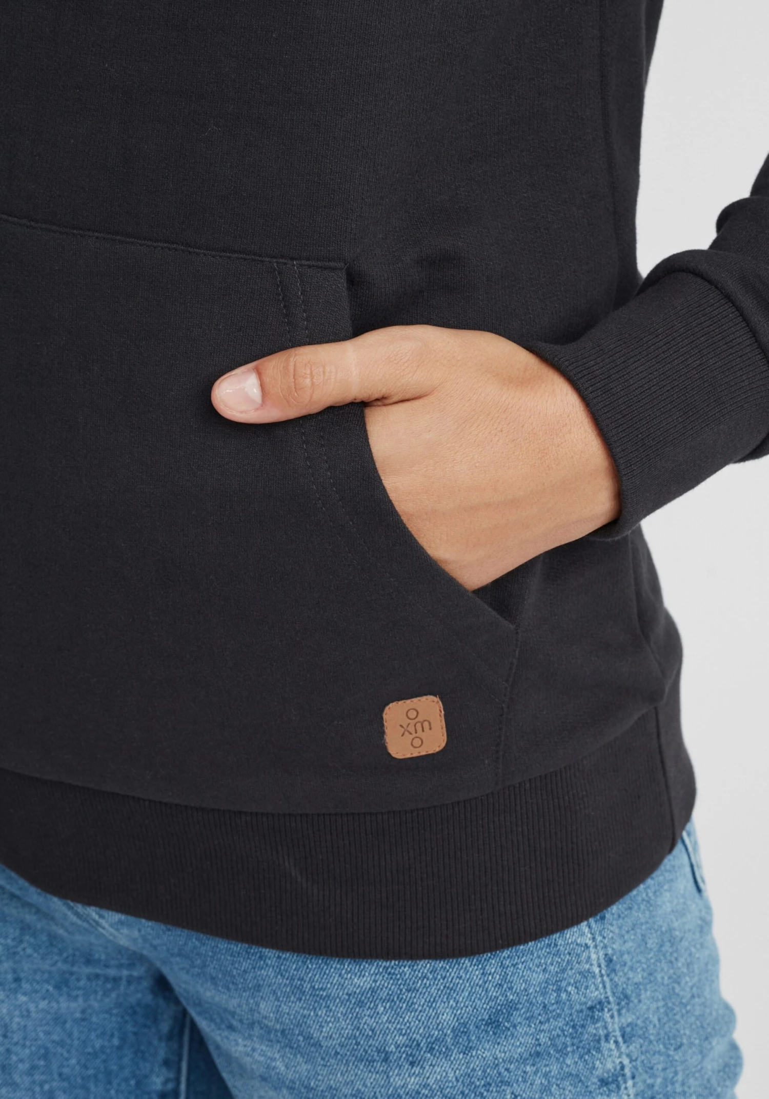 OXMO Hoodies Hoodie Julia Frauen Schwarz 6 OXMO Hoodies Hoodie Julia Frauen Schwarz – Bild 6