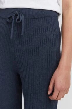 OXMO Stoffhosen Wide Leg Stoffhose Rie Frauen Dunkelblau -OXMO Verkaufs-Shop a1deb8e458683c2417f228089989f2f4