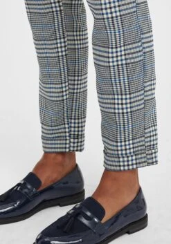 OXMO Stoffhosen Tapered Hose Livia Frauen Grau 11 OXMO Stoffhosen Tapered Hose Livia Frauen Grau -OXMO Verkaufs-Shop a7ac46f39e84343f7f1fac9dd3ca589d