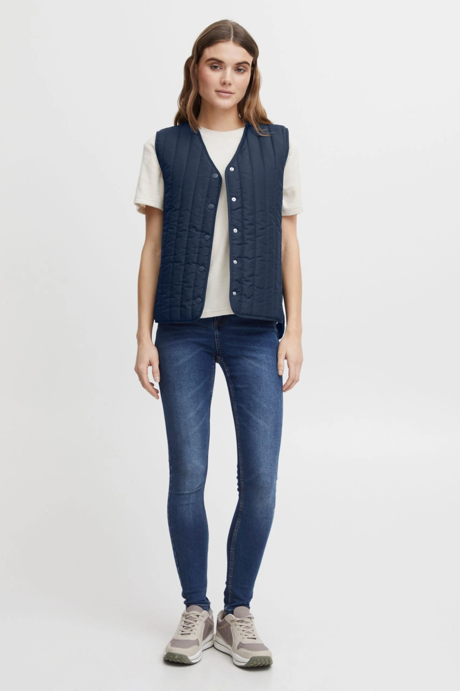 OXMO Westen Steppweste Sadget Frauen Blau 4 OXMO Westen Steppweste Sadget Frauen Blau – Bild 4