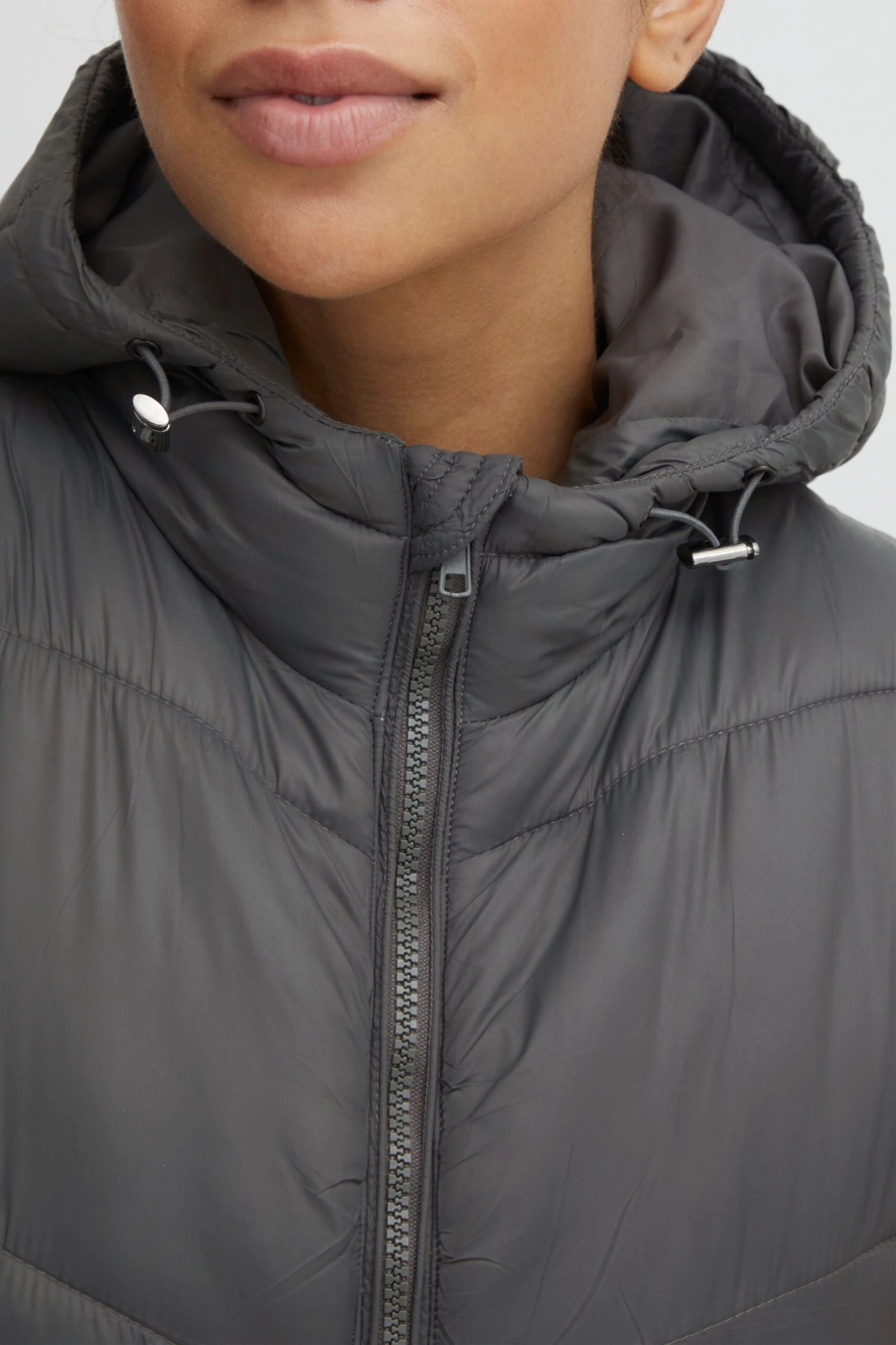 OXMO Westen Steppweste Tabita Frauen Grau 5 OXMO Westen Steppweste Tabita Frauen Grau – Bild 5