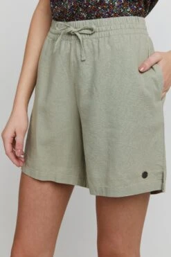 OXMO Shorts Loosefit Hose Algea Frauen Oliv -OXMO Verkaufs-Shop bff70def1d2a741a26cda0fdf153778f