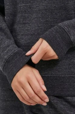 OXMO Sweatshirts Rundhalspullover HELLA Frauen Schwarz -OXMO Verkaufs-Shop c9cb5023c4f92dbd37278a74cac50af9