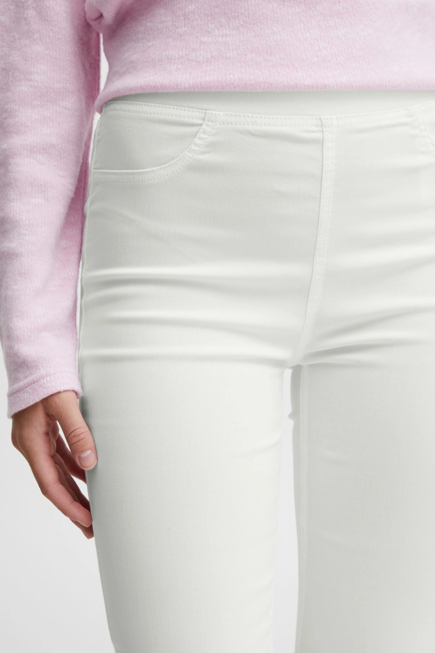 OXMO Hosen Slimfit Leggings Keily Frauen Weiß 5 OXMO Hosen Slimfit Leggings Keily Frauen Weiß – Bild 5