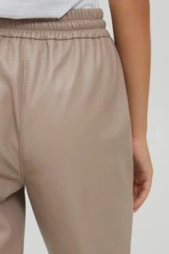 OXMO Stoffhosen Regular Jogger Pants PAULIA Frauen Beige 11 OXMO Stoffhosen Regular Jogger Pants PAULIA Frauen Beige -OXMO Verkaufs-Shop d3a03ccf766494da385f112925caa29e