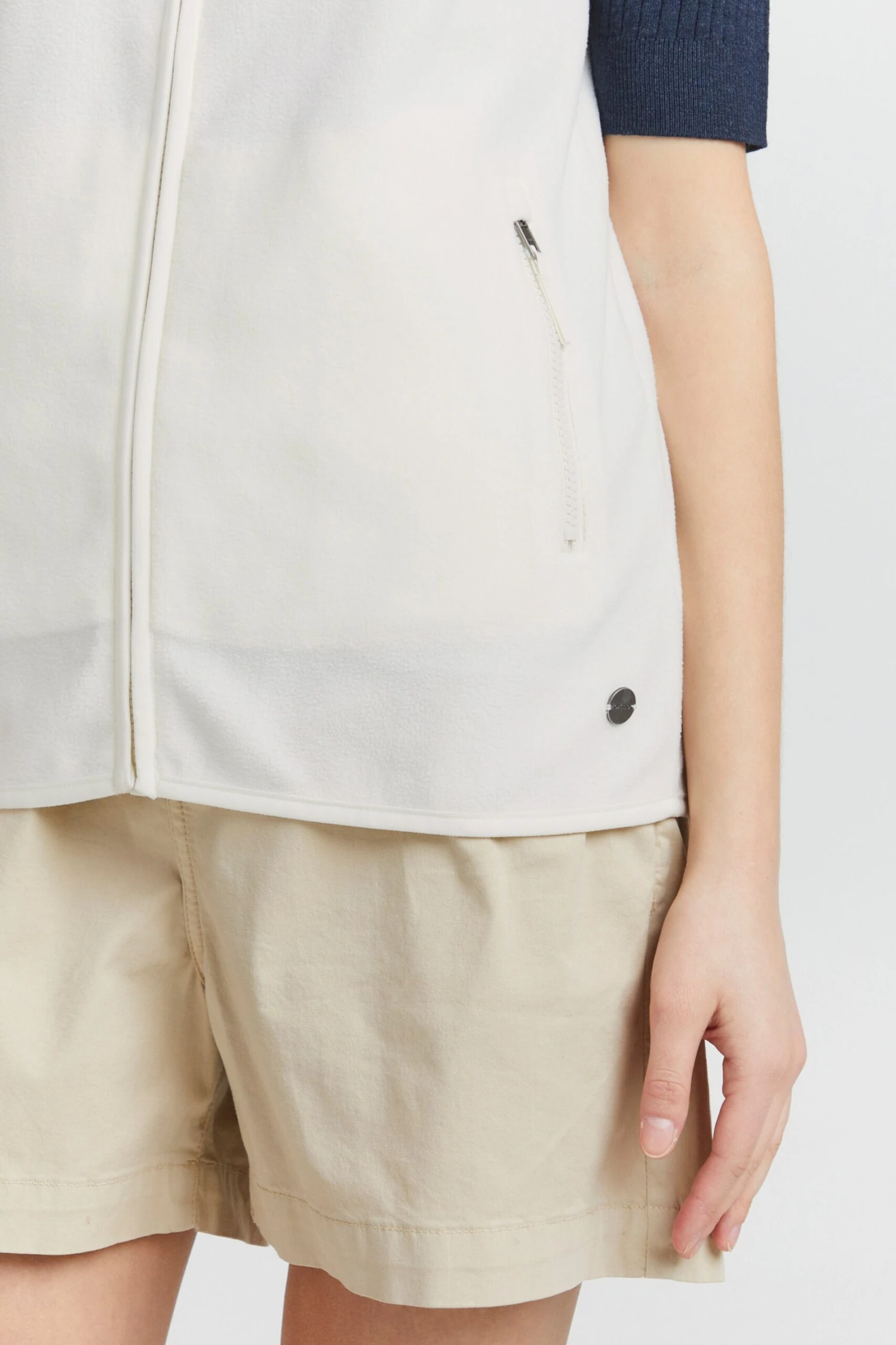 OXMO Westen Fleeceweste Ragnara Frauen Weiß 6 OXMO Westen Fleeceweste Ragnara Frauen Weiß – Bild 6