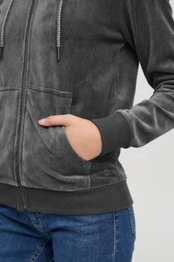 OXMO Sweatjacken Kapuzensweatjacke NICKY Frauen Grau / Dunkelgrau -OXMO Verkaufs-Shop ddf96e188449b7507a4bc286a94968ec