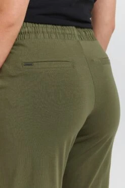 OXMO Shorts Regular Caprihose Frauen Oliv -OXMO Verkaufs-Shop e6e1e61487e3e8be9d83a637998dabe8
