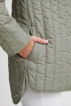 OXMO Übergangsjacken Steppjacke Oxsaggy Frauen Grün -OXMO Verkaufs-Shop f31efc41314b421425d4af146680c8d8