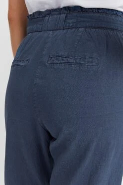 OXMO Bundfaltenhosen Loosefit Hose Lennja Frauen Dunkelblau -OXMO Verkaufs-Shop f3333b3a0f29cc7fdf38df786984a87a