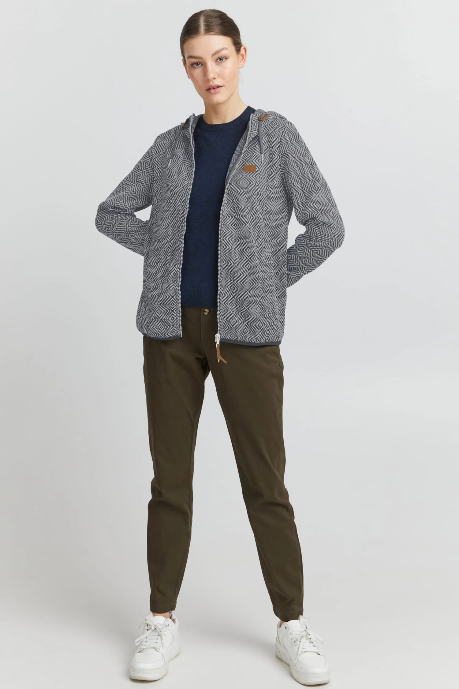 OXMO Outdoorjacken Fleecejacke Pebbles Frauen Grau 3 OXMO Outdoorjacken Fleecejacke Pebbles Frauen Grau – Bild 3